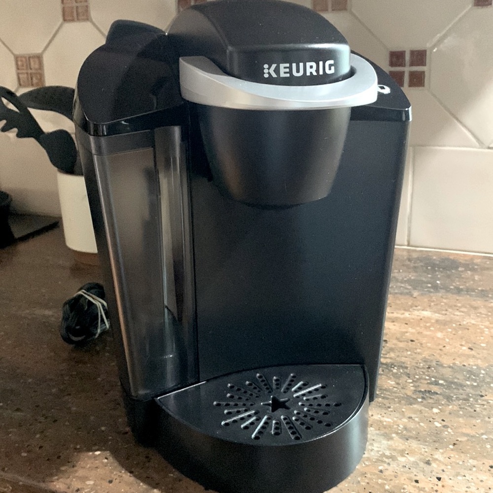 Keurig K40 Single Cup Coffee Maker